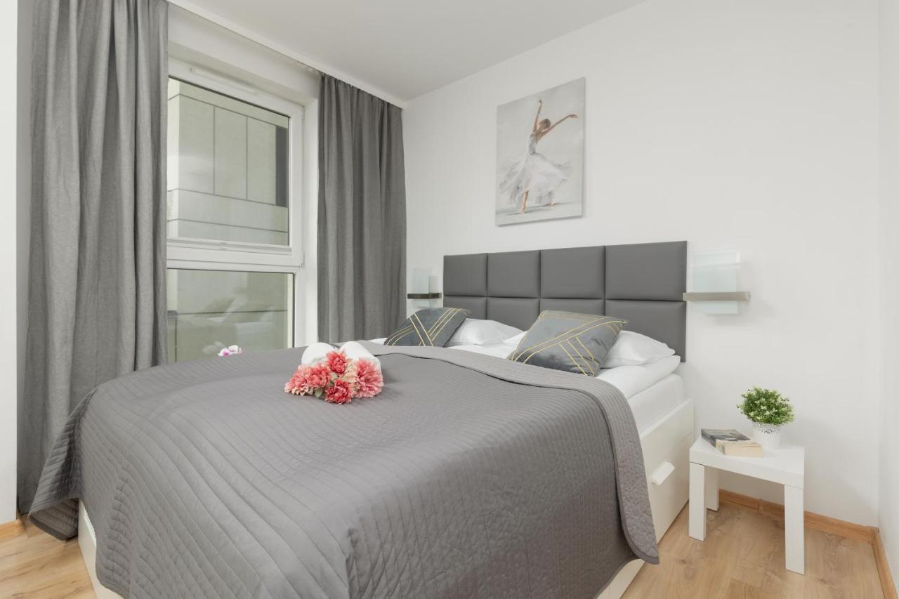 Warszawa Wawrzyszewska Apartment By Noclegi Renters Luaran gambar