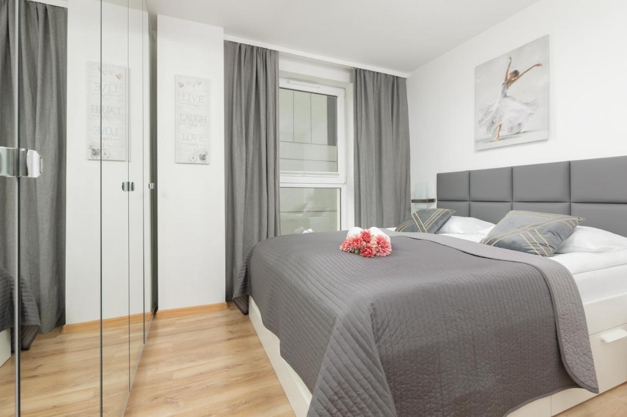 Warszawa Wawrzyszewska Apartment By Noclegi Renters Luaran gambar
